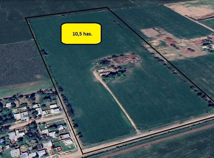 Terreno · 105000m²