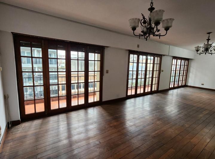 Departamento · 150m² · 7 Ambientes · 1 Cochera