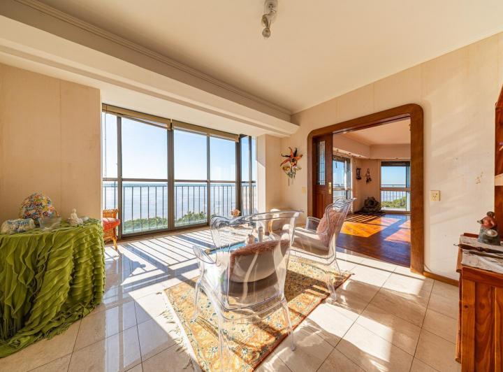 Departamento · 240m² · 7 Ambientes · 1 Cochera