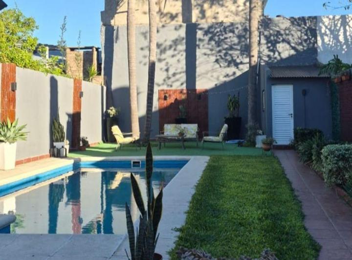 Casa · 180m² · 3 Ambientes · 1 Cochera