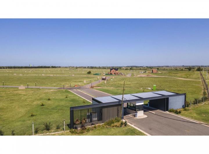 Terreno · 830m²