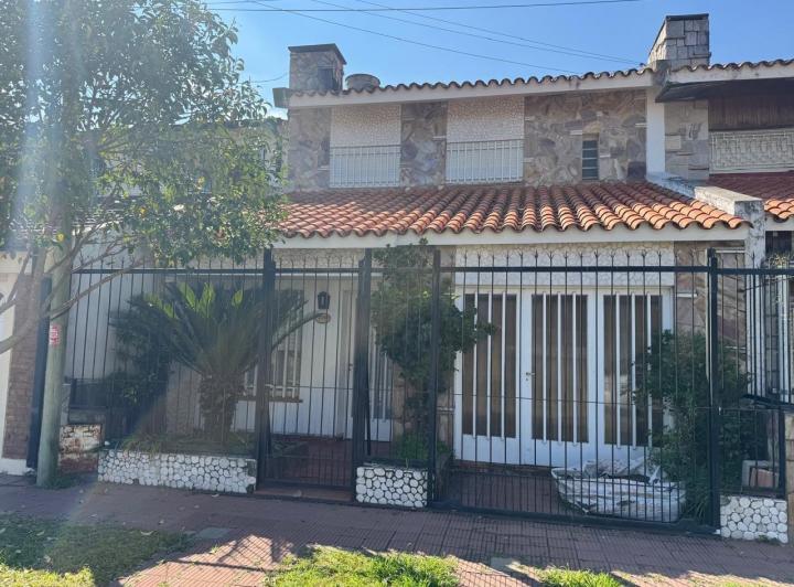 Casa · 167m² · 10 Ambientes