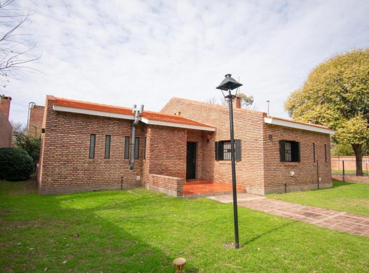 Casa · 130m² · 5 Ambientes · 1 Cochera