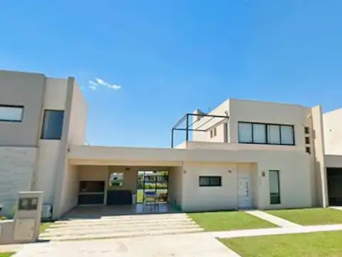 Casa en Alquiler en Funes, Rosario