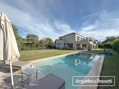 Casa en Venta en Funes, Rosario