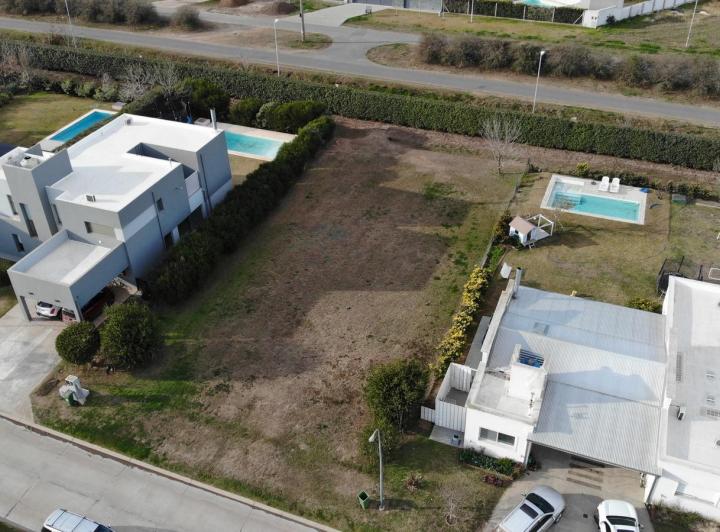 Terreno · 800m² · 1 Ambiente