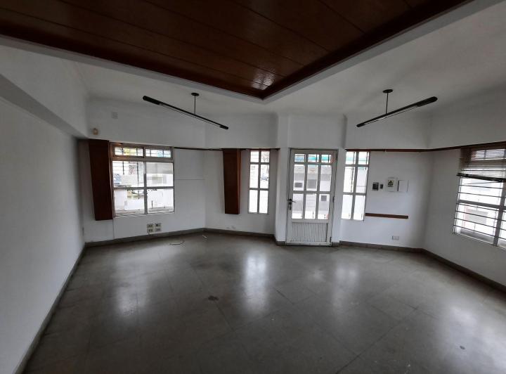 Local comercial · 150m² · 7 Ambientes