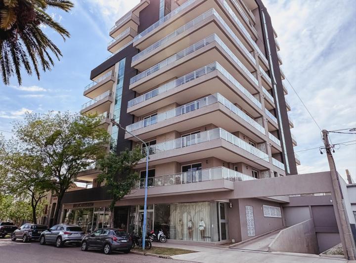 Departamento · 83m² · 4 Ambientes · 1 Cochera