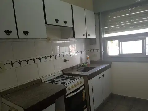 PH en Alquiler en Barrio Naón, Mataderos