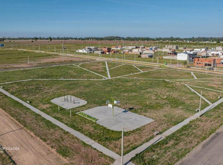 Terreno · 300m²
