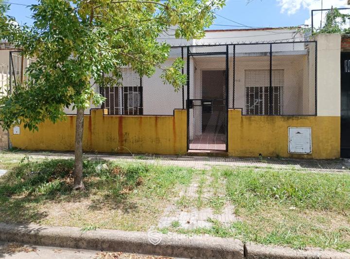 Casa · 105m² · 5 Ambientes · 1 Cochera