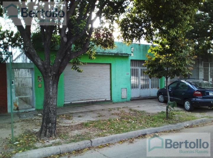 Casa · 200m² · 2 Dormitorios · 2 Cocheras