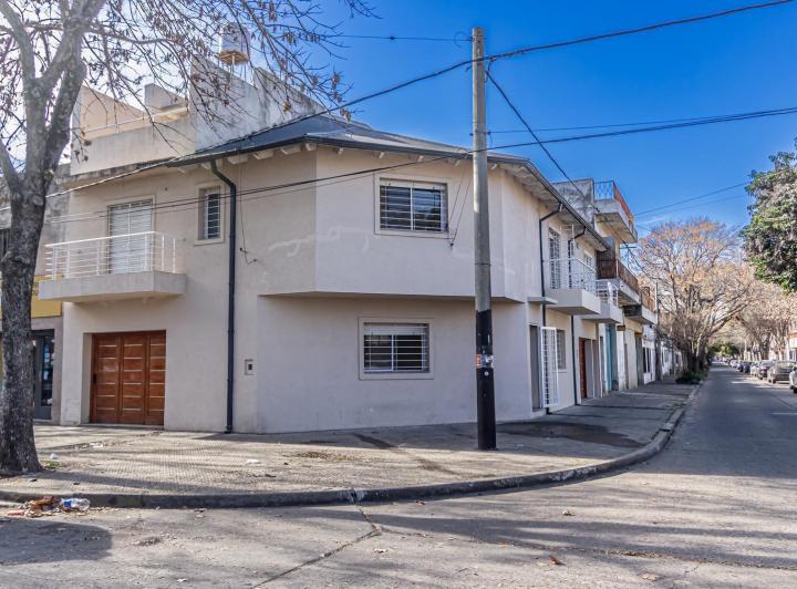 Casa · 118m² · 5 Ambientes · 1 Cochera
