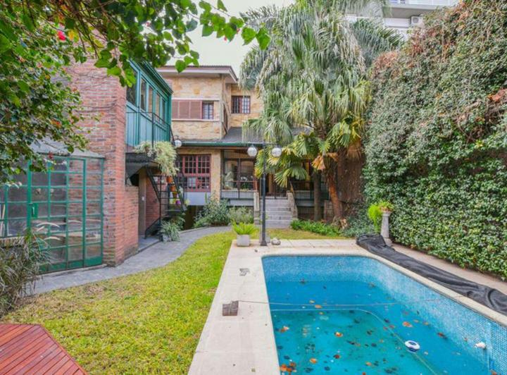Casa · 465m² · 4 Ambientes · 4 Cocheras