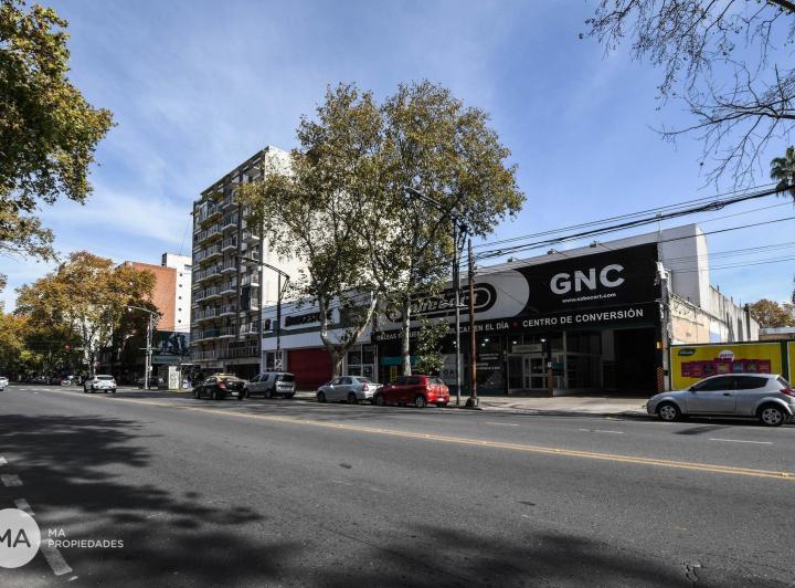 Local comercial · 1323m² · 7 Ambientes