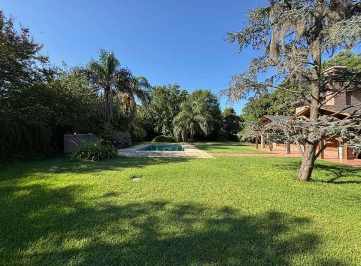 Terreno · 227m²