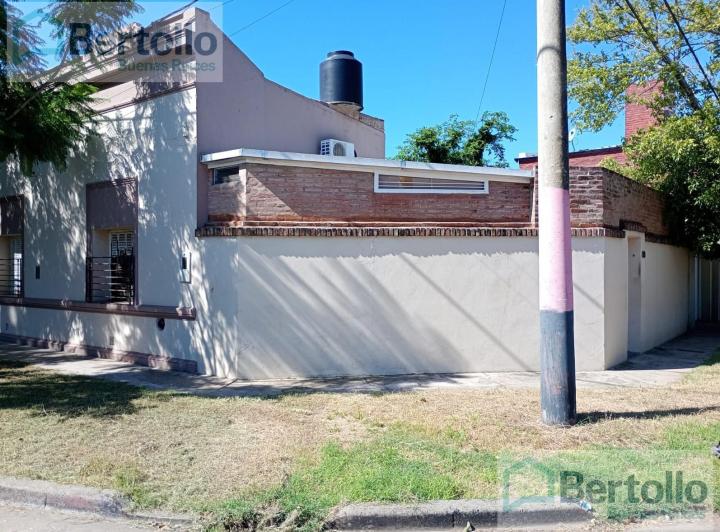 Casa · 70m² · 2 Dormitorios · 1 Cochera
