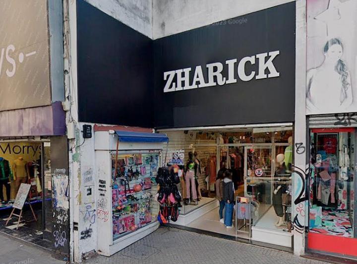 Local comercial · 151m²