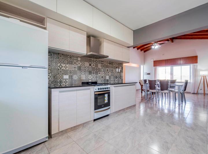 Casa · 180m² · 5 Ambientes · 1 Cochera