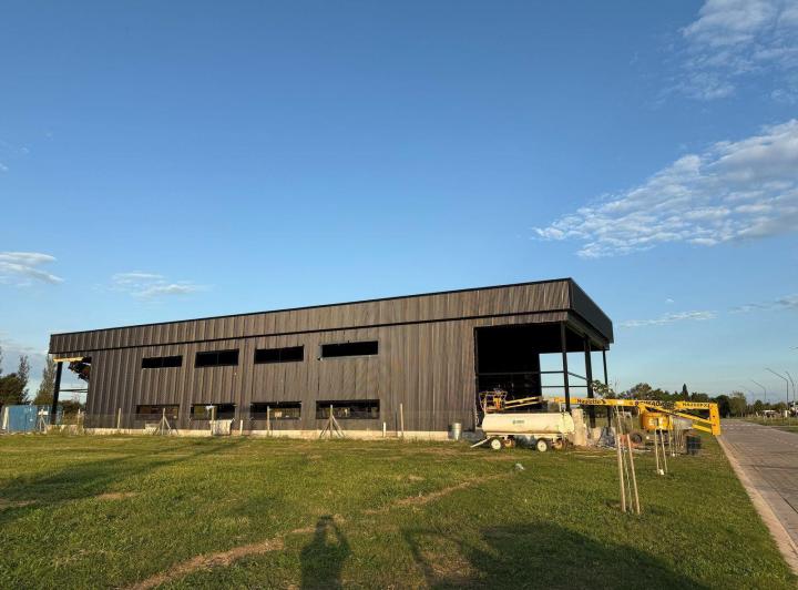 Local comercial · 900m²