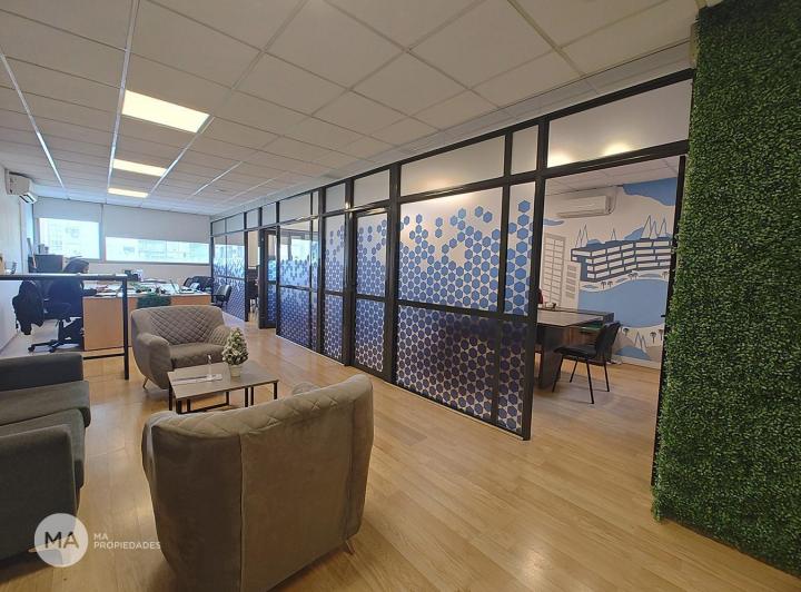Oficina comercial · 85m² · 3 Ambientes · 1 Cochera