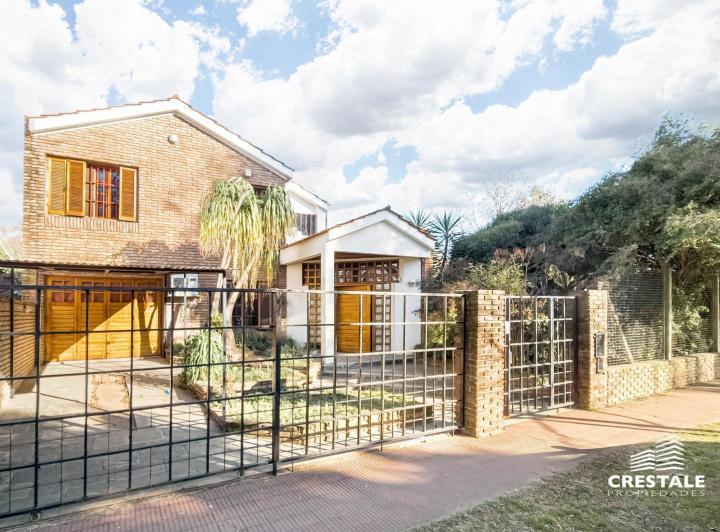 Casa · 320m² · 6 Ambientes · 2 Cocheras