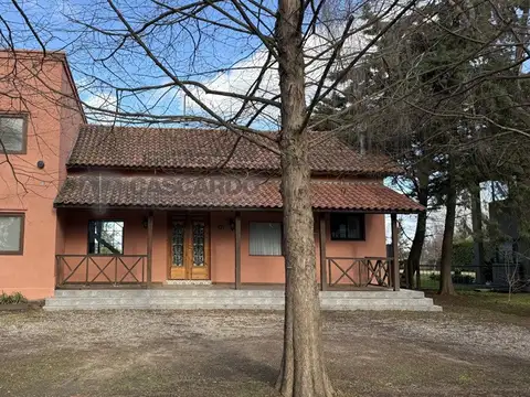 Casa en Alquiler en El Lauquen Club De Campo, Canning