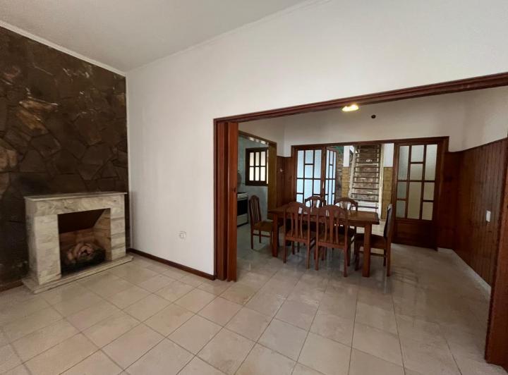 Casa · 144m² · 5 Ambientes · 1 Cochera