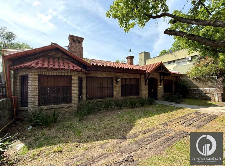 Casa · 414m² · 8 Ambientes · 2 Cocheras