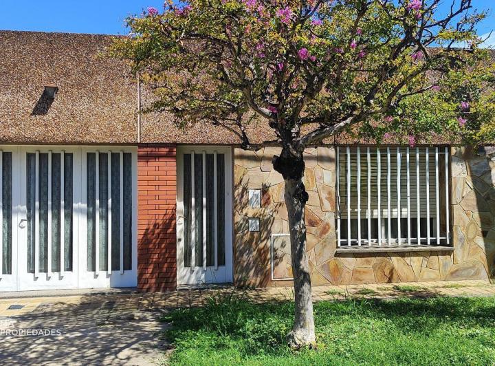 Casa · 114m² · 5 Ambientes · 1 Cochera