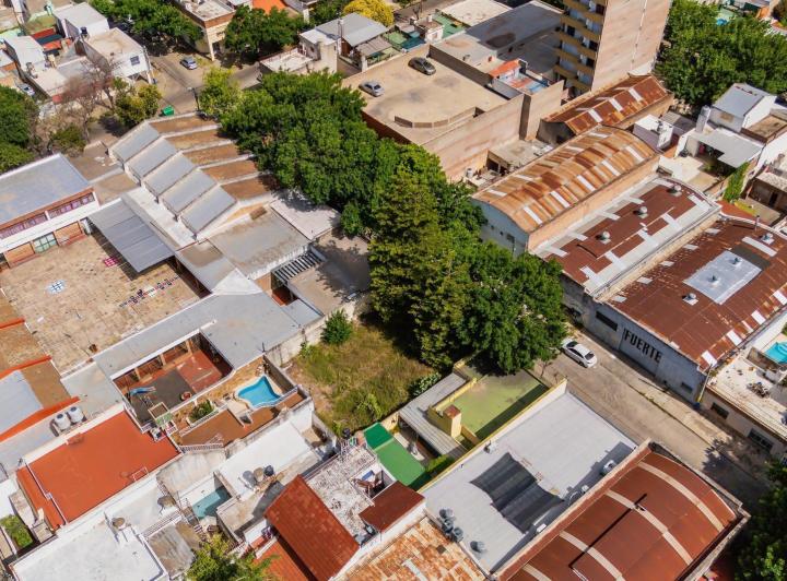 Terreno · 205m²