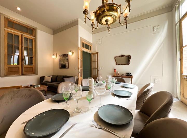 Casa · 146m² · 6 Ambientes · 1 Cochera