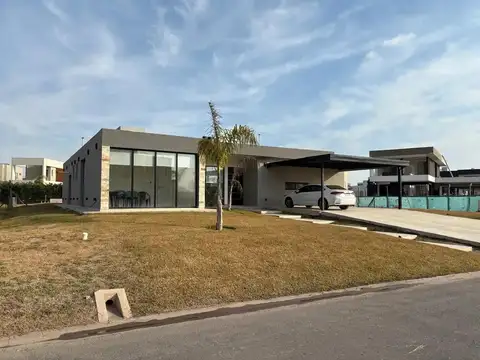 Casa en Alquiler en Terralagos, Canning