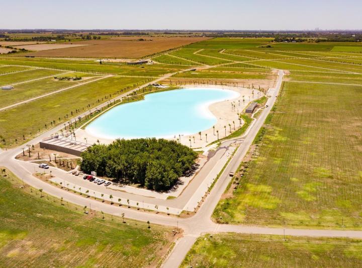 Terreno · 671m²