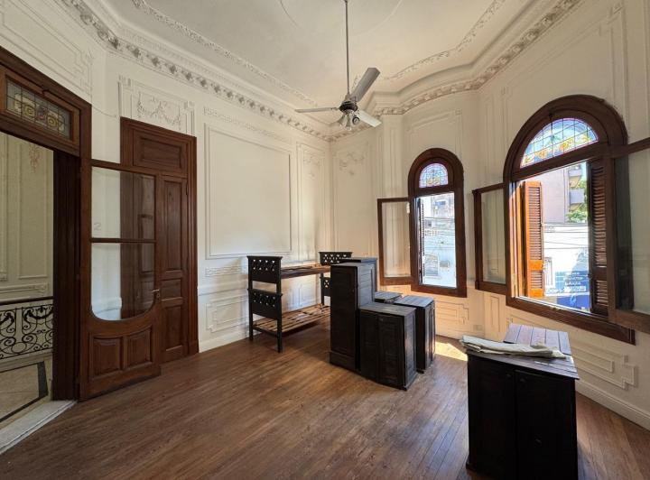 Local comercial · 300m² · 8 Ambientes