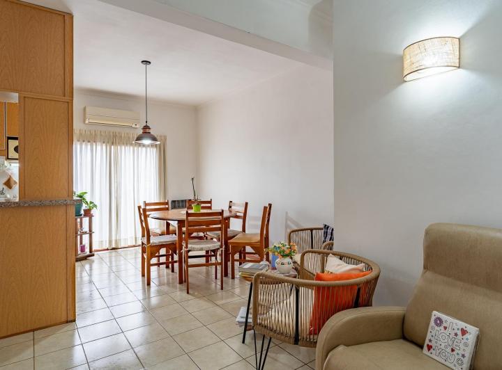 Casa · 217m² · 7 Ambientes · 1 Cochera
