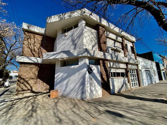 Casa · 130m² · 3 Dormitorios · 1 Cochera