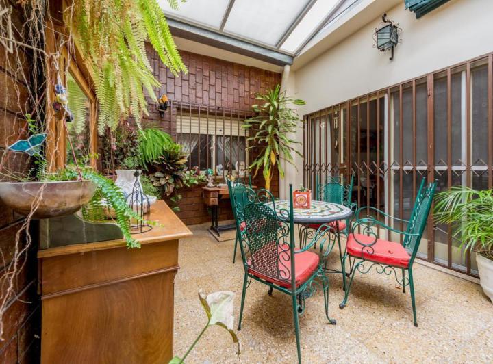 Casa · 130m² · 6 Ambientes