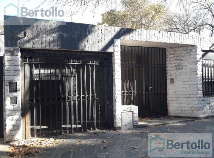 Casa · 184m² · 3 Dormitorios · 1 Cochera