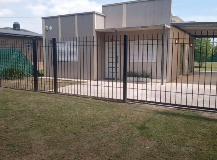 Casa · 65m² · 3 Ambientes · 2 Cocheras