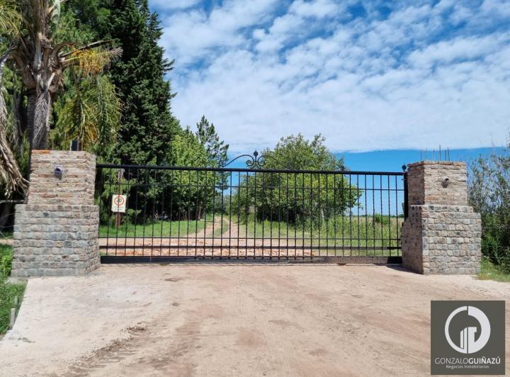 Terreno · 784m²