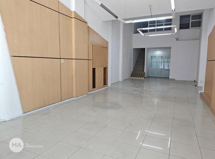 Local comercial · 184m²