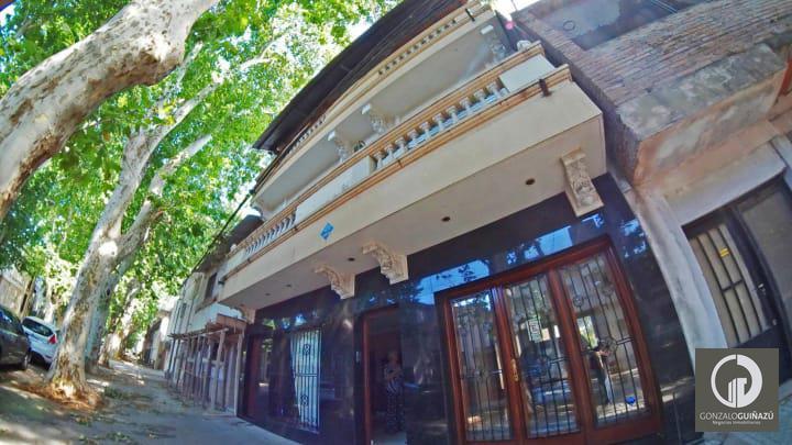 Casa · 310m² · 13 Ambientes · 1 Cochera