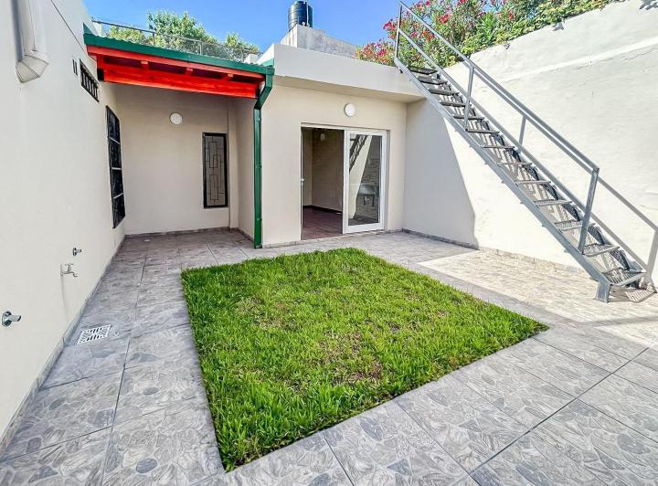 Casa · 145m² · 5 Ambientes · 1 Cochera