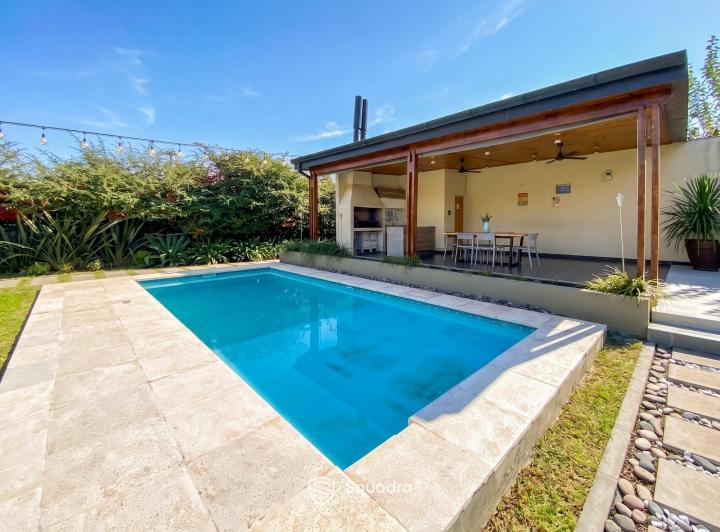Casa · 150m² · 6 Ambientes · 1 Cochera