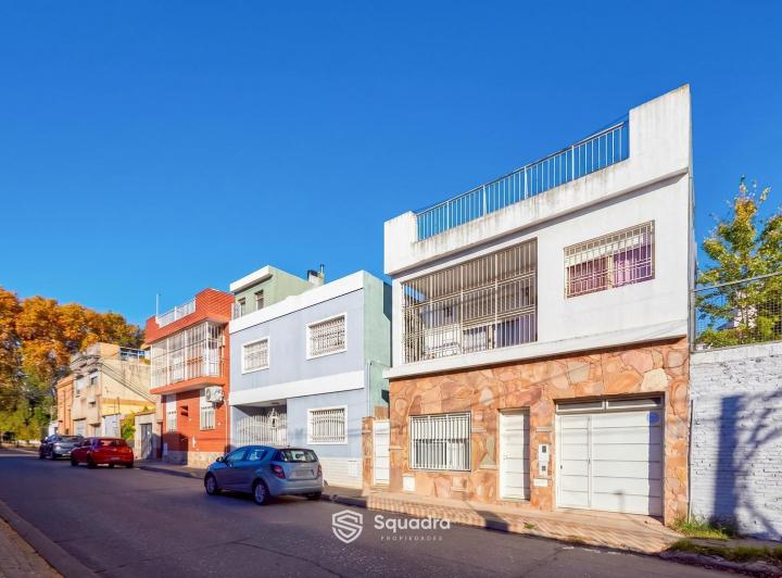 Casa · 208m² · 5 Ambientes · 1 Cochera