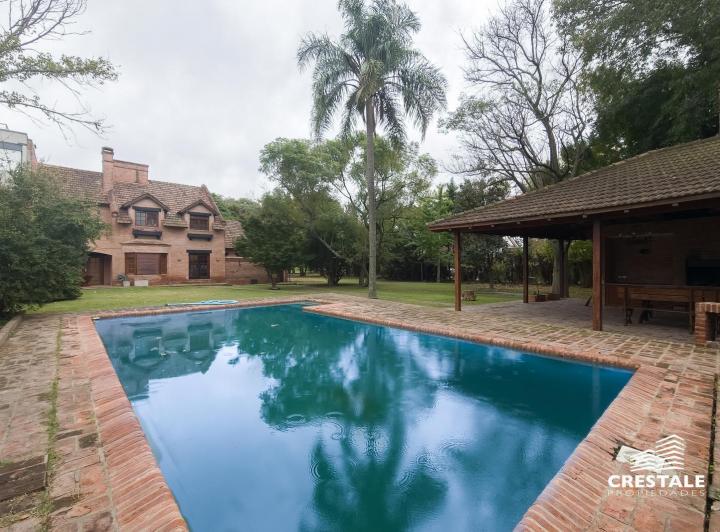 Terreno · 400m² · 6 Ambientes · 2 Cocheras