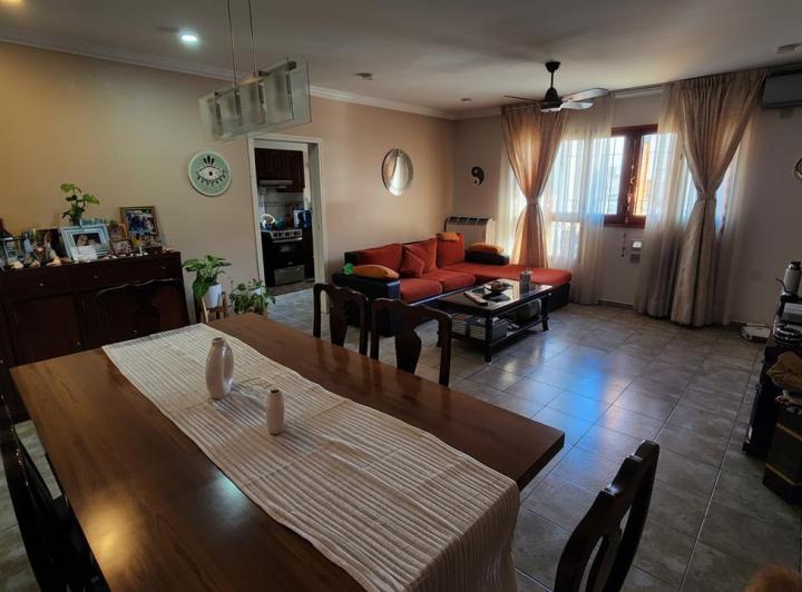 Departamento · 80m² · 5 Ambientes · 1 Cochera