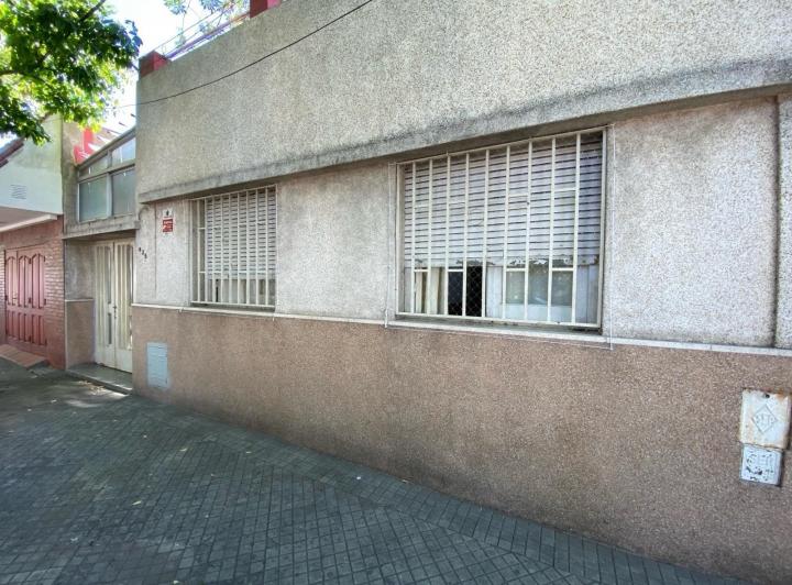 Casa · 132m² · 5 Ambientes · 1 Cochera