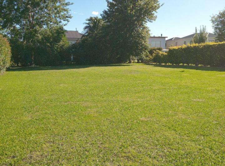 Terreno · 984m²